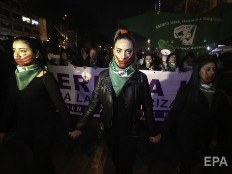 ﻿У Чилі люди в масках напали на учасників акції за легалізацію абортів