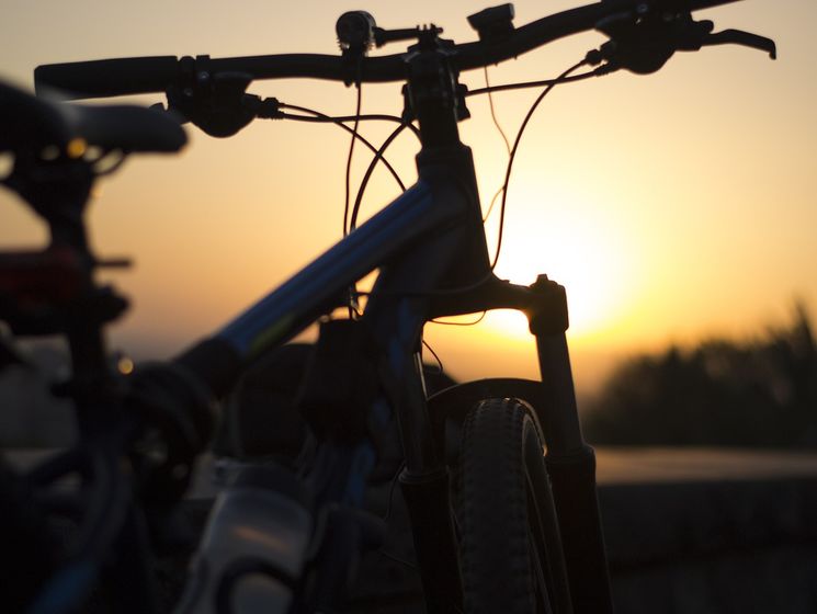 ﻿У Таджикистані автомобіль збив на смерть чотирьох іноземних велосипедистів. ІДІЛ узяв відповідальність за напад