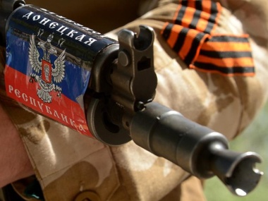 Террористы штурмуют воинскую часть Нацгвардии в Донецке