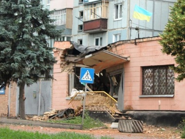 Последствия пятого штурма боевиками танковой базы в Артемовске. Фоторепортаж