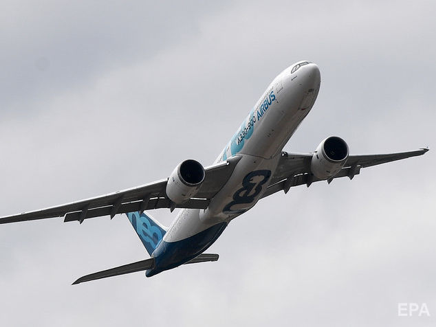 Неопознанный самолет чуть не столкнулся с российским авиалайнером над Черным морем