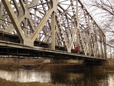 В Харьковской области неизвестные взорвали железнодорожный мост