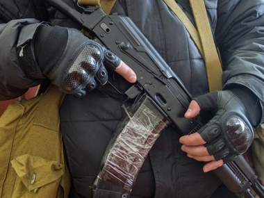 СМИ: Террористы захватили воинскую часть в Донецке