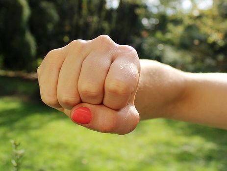 Мама девочки, которую избили подростки в Одессе: Это какая-то звериная жестокость