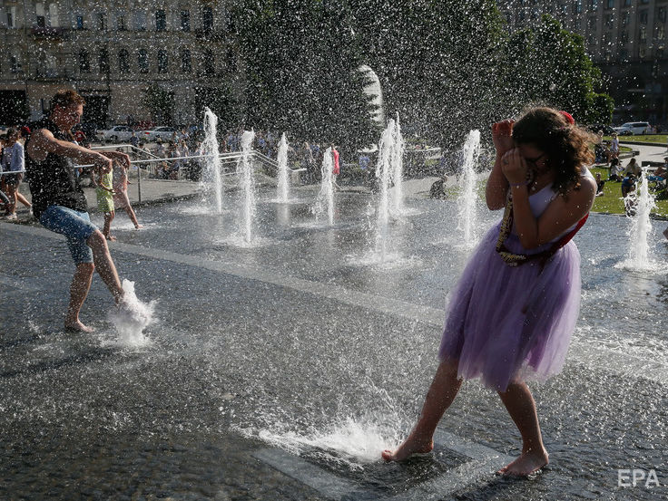 ﻿Синоптик: Протягом тижня температура повітря в Україні буде приблизно +28 °C, опади малоймовірні