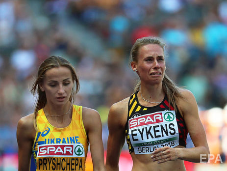 Украинка Прищепа выиграла забег и вернулась помочь финишировать упавшей сопернице. Видео