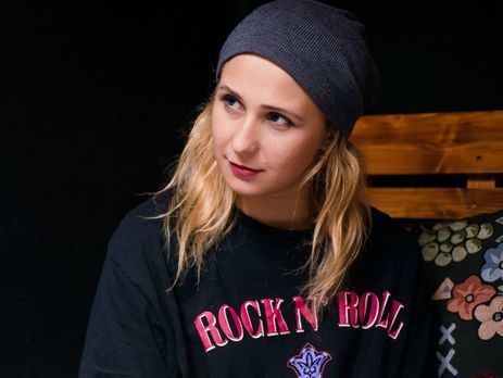 ФСБ не выпустила из РФ участницу Pussy Riot Алехину