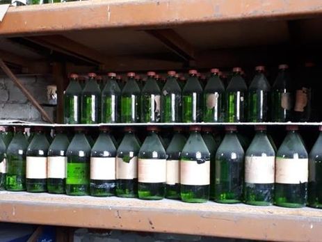 Найдено и изъято более 530 бутылок с серной кислотой