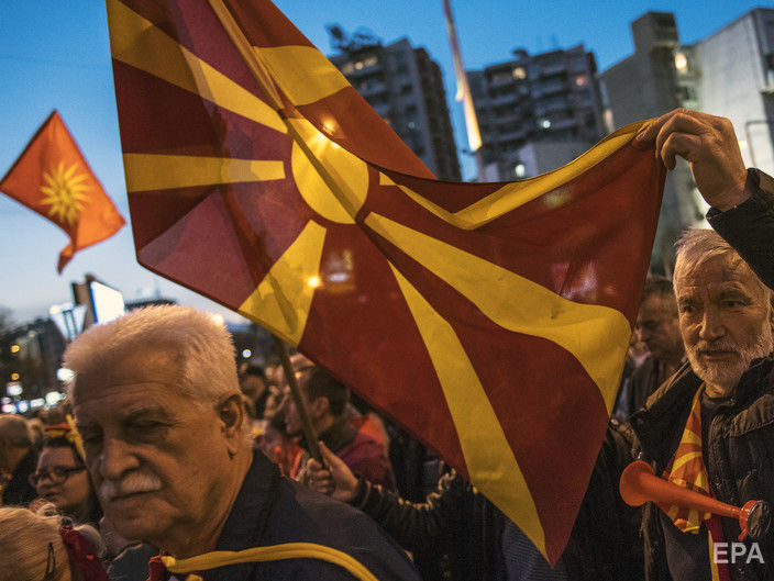 ﻿41,5% македонців підтримують вступ до ЄС і НАТО за умови змінення назви країни
