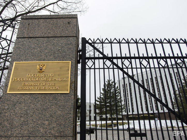 В посольстве РФ в Вашингтоне назвали новые антироссийские санкции США "драконовскими"