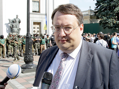 Советник главы МВД Геращенко: Милиция создаст новый стандарт проведения массовых мероприятий