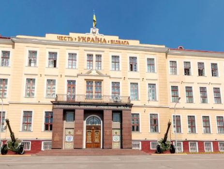 ﻿На офіцерську програму у Львові взяли тільки чоловіків через відсутність умов для розміщення жінок