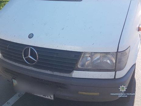 ﻿Поліцейські під Києвом зняли з рейсу маршрутку через п'яного водія