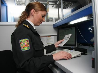 Гражданин России попытался выехать из Украины по поддельному паспорту