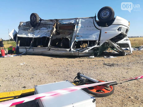 Опубликована видеозапись момента столкновения грузовика с маршруткой под Запорожьем