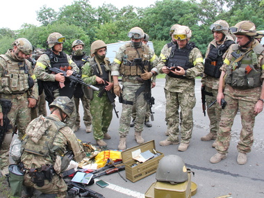 В Славянске силы АТО задержали боевиков, которые притворялись мирными жителями. Фоторепортаж