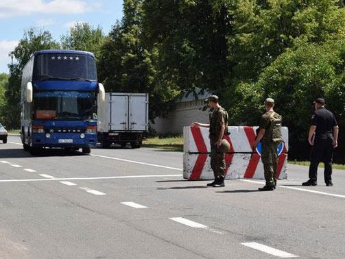 На Донбасс пытались проникнуть четыре украинца с российскими паспортами – штаб операции Объединенных сил