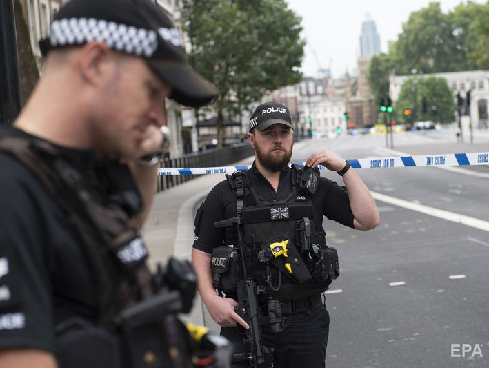 В Лондоне полиция задержала водителя авто, наехавшего на прохожих у парламента. Видео