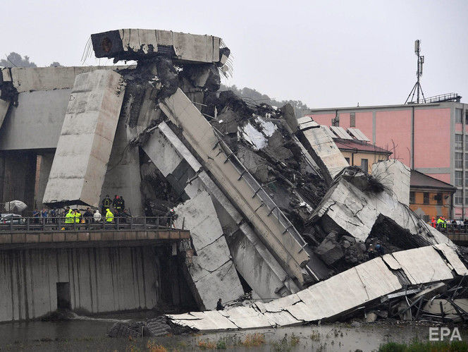 В результате обрушения моста в Генуе погибли 11 человек