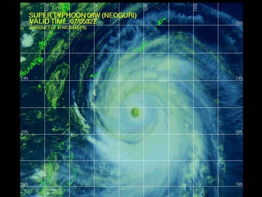 В Японии из-за тайфуна обесточены более 20 тысяч домов