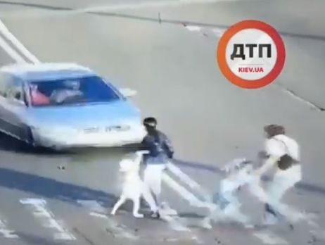 Прокуратура объявила подозрение водителю, который в состоянии алкогольного опьянения сбил семью с двумя детьми в Киеве