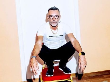 Шнуров наполнил презерватив воздухом на отдыхе во Франции