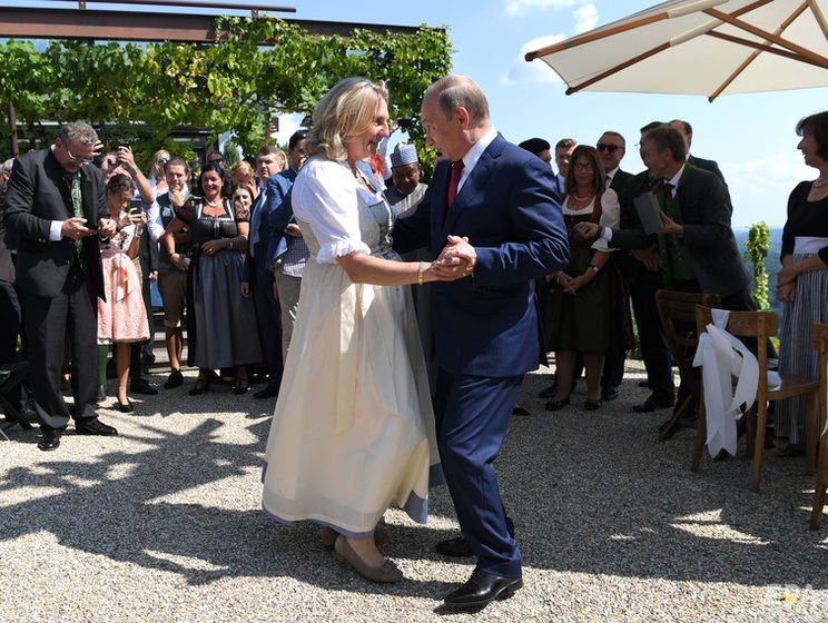 Путин прибыл на свадьбу главы австрийского МИД