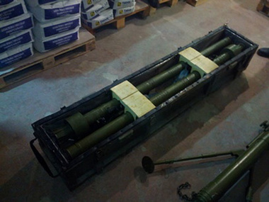 В подвале торгового центра в Артемовске боевики оставили склад боеприпасов