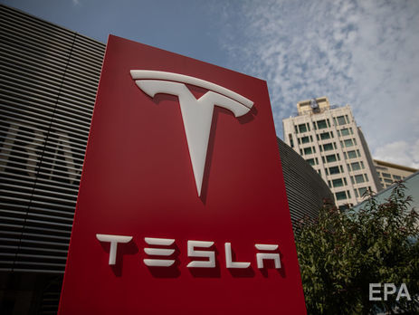 Маск заявил критикам, что Tesla – одна из двух американских автокомпаний, которые избежали банкротства
