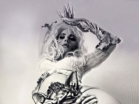 Леди Гага приняла участие в психоделическом фотосете. Фоторепортаж