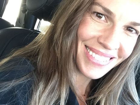 Суэнк вышла замуж