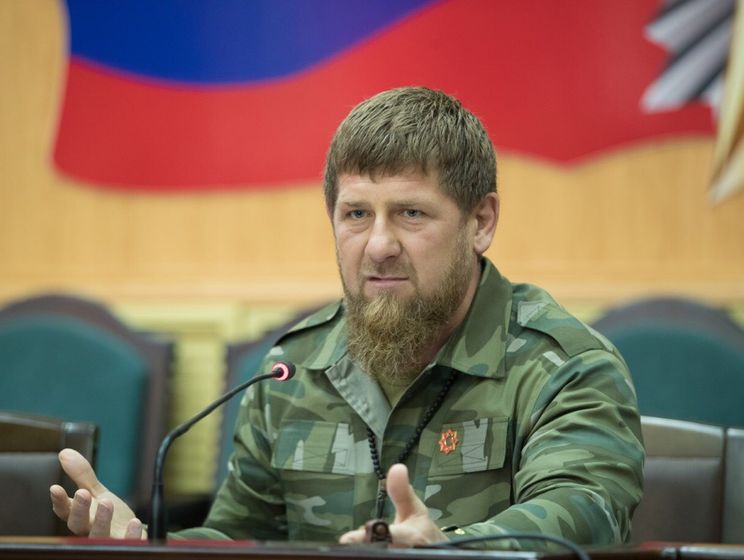 ﻿Кадиров заявив, що підлітки, які напали на поліцейських у Чечні, одержали завдання з-за кордону