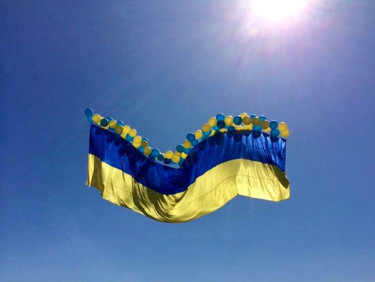 Создатель флага, запущенного на Донбасс: Понимаю, что его, возможно, расстреляют, разгребут на куски, но отношусь с пиететом