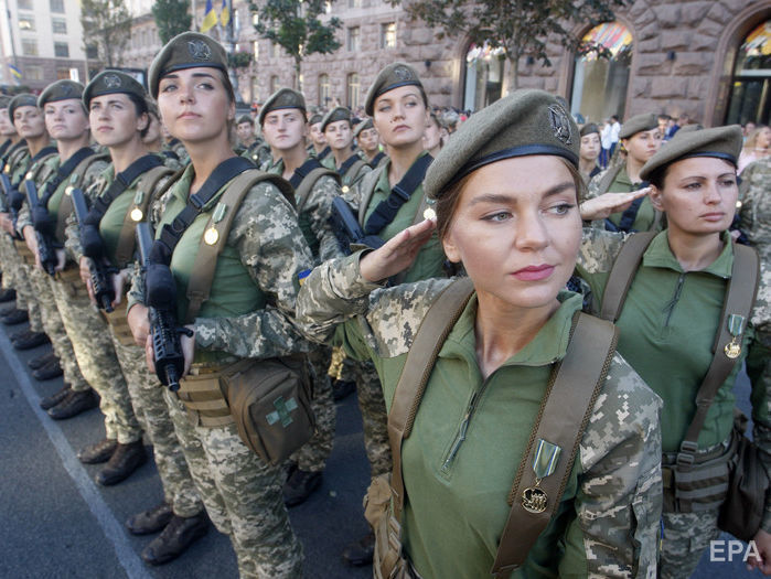 ﻿У Києві відбувається парад із нагоди Дня Незалежності України. Трансляція
