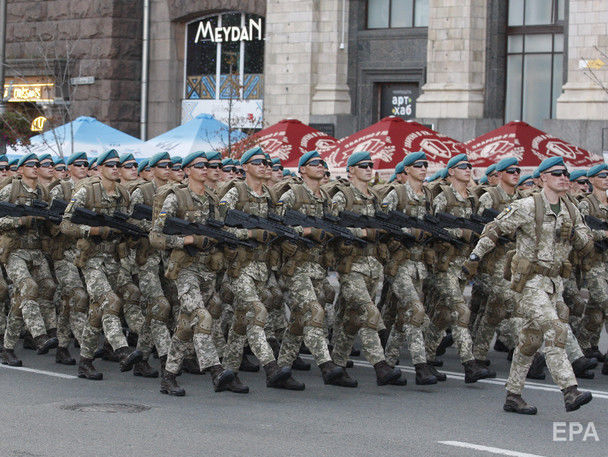 ﻿На параді до Дня Незалежності в Києві вперше прозвучало військове вітання 