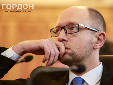 Яценюк: Виновные в авиакатастрофе на Донбассе понесут ответственность, где бы они ни прятались