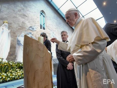 ﻿Папа римський в Ірландії зустрівся з жертвами священиків-педофілів