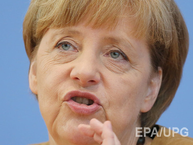 Меркель просит не продавать России "Мистрали"