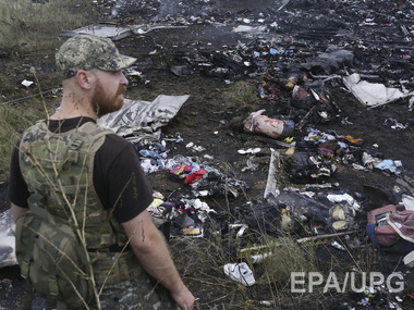 СНБО: Боевики забирают все "черные ящики" с места крушения Boeing 777