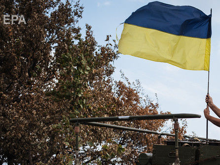 В Минобороны сообщили, что боевики на Донбассе задержали местных жителей, которые вывешивали украинские флаги
