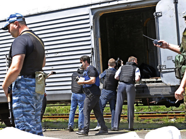 ОБСЕ: В Торезе на станции стоят три вагона-рефрижератора с телами погибших в катастрофе Boeing 777