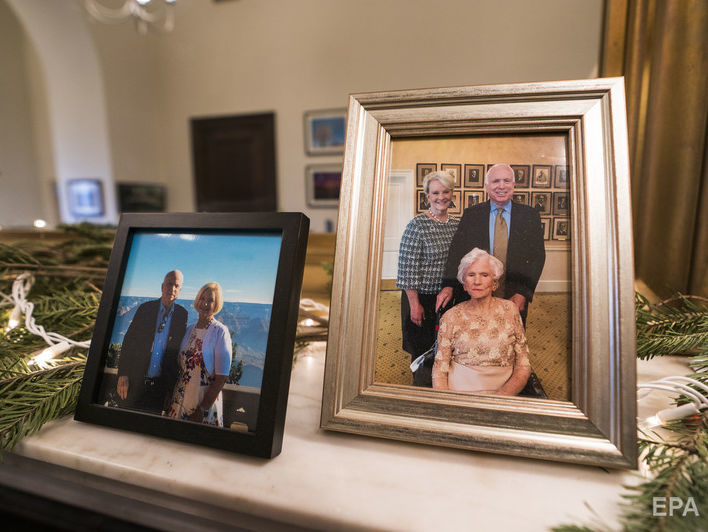 106-летняя мать Маккейна не видела его после сообщения, что сенатор отказался продолжать лечение рака