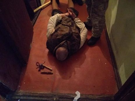 В Киеве задержали мужчину, который взял в заложники своих несовершеннолетних детей