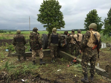 Армия и Нацгвардия ведут бои с террористами под Лисичанском