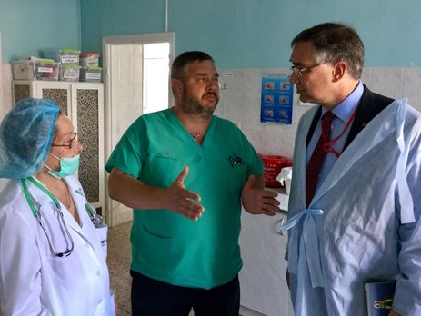 Посол Канады посетил в больнице Гандзюк