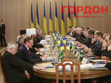 На круглый стол Кравчука не пришли ни президент, ни лидеры оппозиции