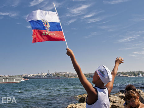 Правозащитники: Украинцев депортируют из Крыма за отсутствие паспортов РФ. Инфографика