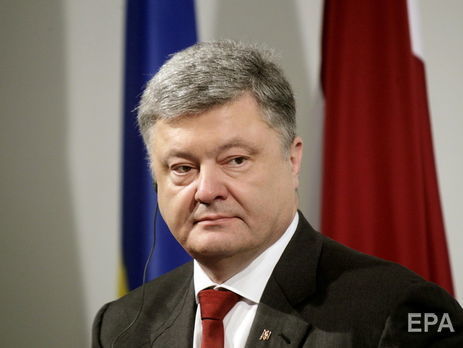 Порошенко о 1 сентября: Несмотря на агрессию РФ, государство в приоритетном порядке заботится об интеллектуальном обогащении молодых поколений