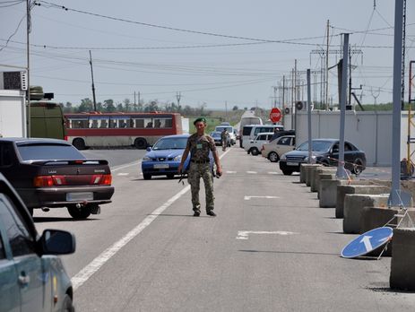 ﻿Після вбивства Захарченка Донецьк оточила військова техніка, із 