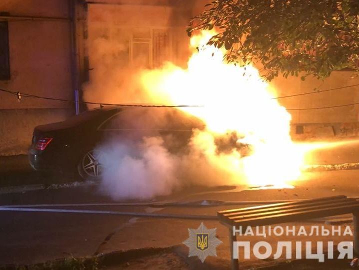 Поджог авто депутата горсовета Ровно: полиция открыла уголовное производство